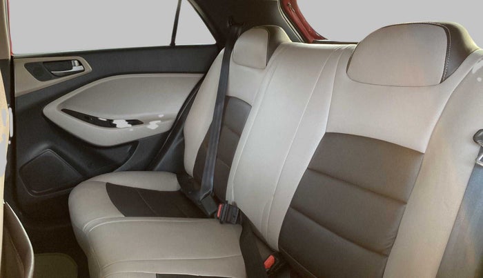 2015 Hyundai Elite i20 MAGNA 1.4 CRDI, Diesel, Manual, 76,750 km, Right Side Rear Door Cabin
