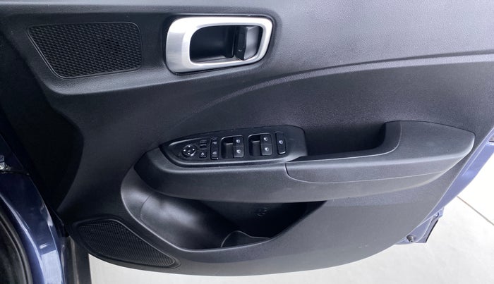 2021 Hyundai VENUE 1.0L Turbo GDI SX MT, Petrol, Manual, 7,183 km, Driver Side Door Panels Control