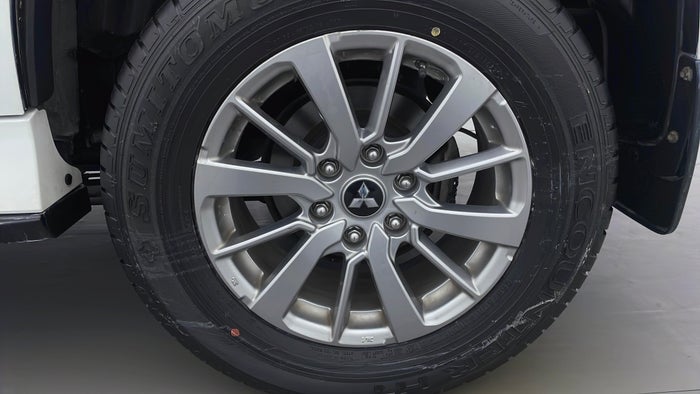 MITSUBISHI MONTERO SPORT-Alloy Wheel LHS Rear Scratch