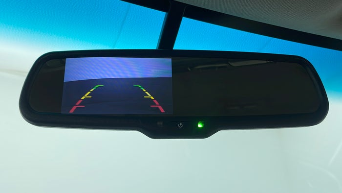 MITSUBISHI MONTERO SPORT-IRVM Mounted Reverse Camera