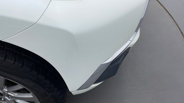 MITSUBISHI MONTERO SPORT-Bumper Front Scratch