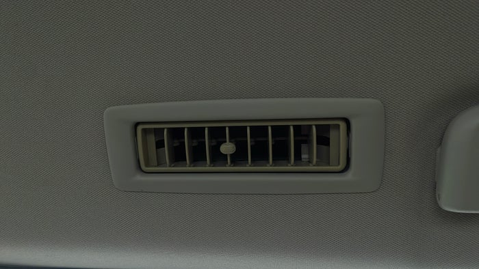 MITSUBISHI MONTERO SPORT-Rear AC Vents