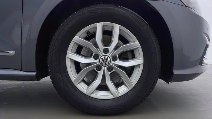 VOLKSWAGEN PASSAT-Right Front Tyre
