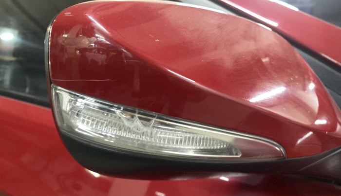 2016 Hyundai Verna FLUIDIC 1.6 SX CRDI, Diesel, Manual, 68,161 km, Right rear-view mirror - Indicator light has minor damage