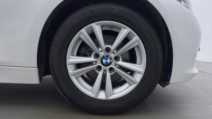 BMW 318I-Right Front Tyre