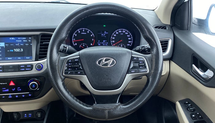 2018 Hyundai Verna 1.6 SX VTVT, Petrol, Manual, 49,112 km, Steering Wheel Close Up