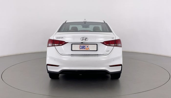 2018 Hyundai Verna 1.6 SX VTVT, Petrol, Manual, 49,112 km, Back/Rear