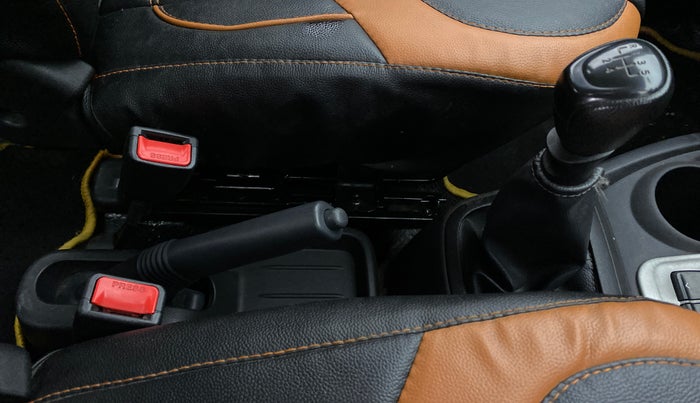 2019 Datsun Redi Go T (O), Petrol, Manual, 35,706 km, Gear Lever