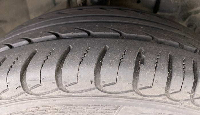 2019 Ford Ecosport 1.5 TITANIUM TI VCT, Petrol, Manual, 19,766 km, Right Front Tyre Tread