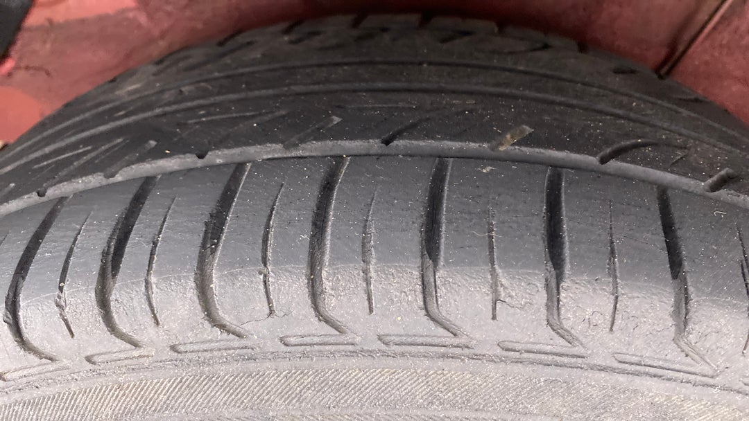 Right Rear Tyre Tread