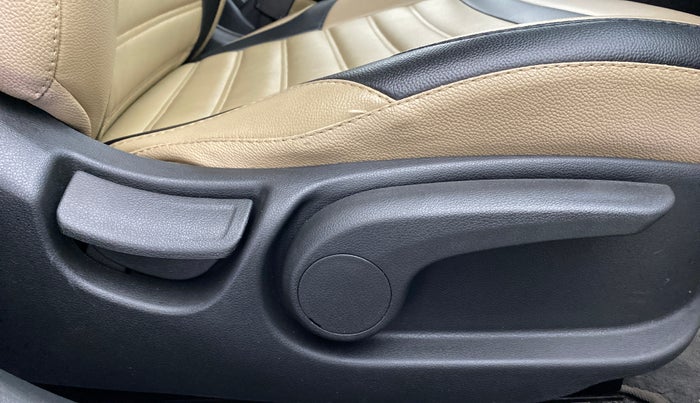 2018 Hyundai Verna 1.6 SX VTVT, Petrol, Manual, 21,486 km, Driver Side Adjustment Panel