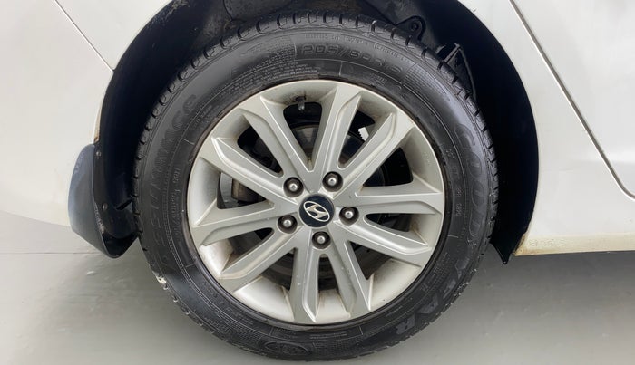 2015 Hyundai New Elantra SX 1.8 MT, Petrol, Manual, 96,832 km, Right Rear Wheel