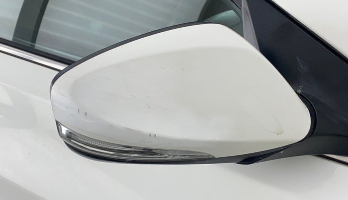 2015 Hyundai New Elantra SX 1.8 MT, Petrol, Manual, 96,832 km, Right rear-view mirror - Folding motor not working
