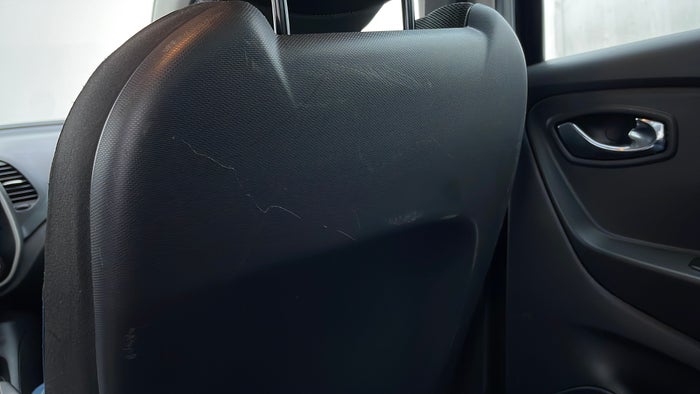 RENAULT CAPTUR-Seat RHS Front Scratch