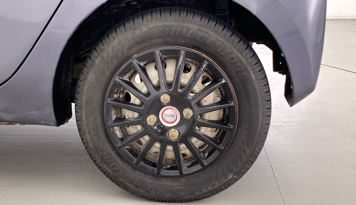2017 Hyundai Eon ERA PLUS, Petrol, Manual, 53,240 km, Left Rear Wheel
