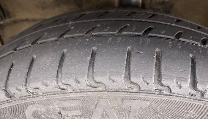 2018 Maruti Wagon R 1.0 VXI, Petrol, Manual, 30,971 km, Left Front Tyre Tread