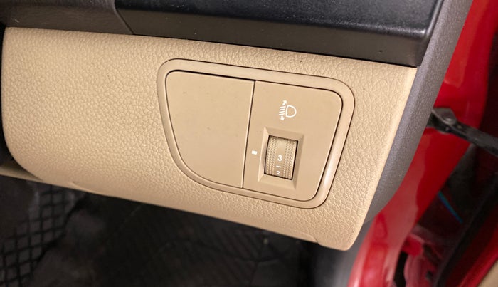 2015 Hyundai Eon ERA PLUS, Petrol, Manual, 69,255 km, Dashboard - Headlight height adjustment not working
