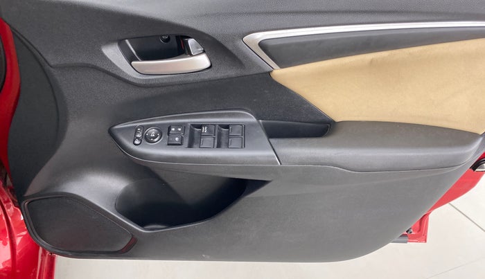 2019 Honda Jazz 1.2 VX AT, Petrol, Automatic, 8,333 km, Driver Side Door Panels Control