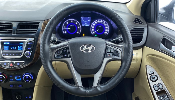 2015 Hyundai Verna FLUIDIC 1.6 SX CRDI, Diesel, Manual, 93,836 km, Steering Wheel Close Up