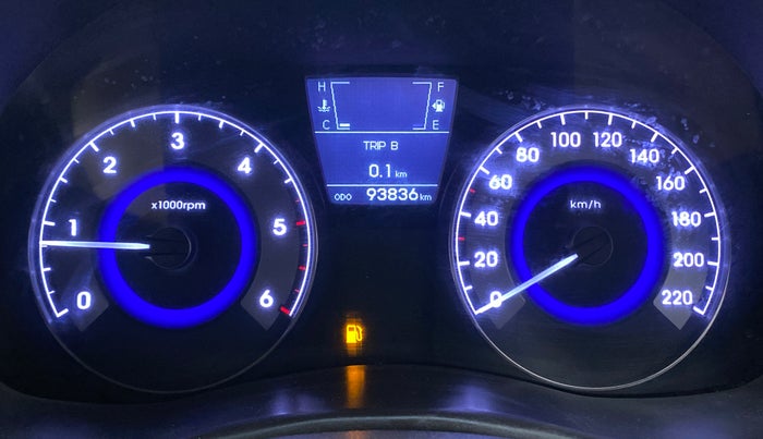 2015 Hyundai Verna FLUIDIC 1.6 SX CRDI, Diesel, Manual, 93,836 km, Odometer Image