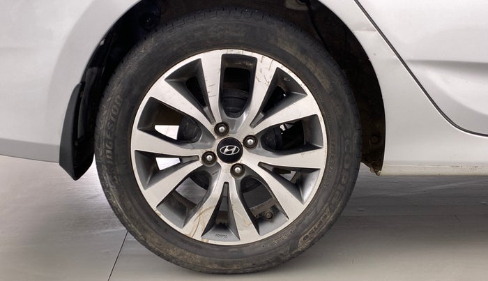 2015 Hyundai Verna FLUIDIC 1.6 SX CRDI, Diesel, Manual, 93,836 km, Right Rear Wheel