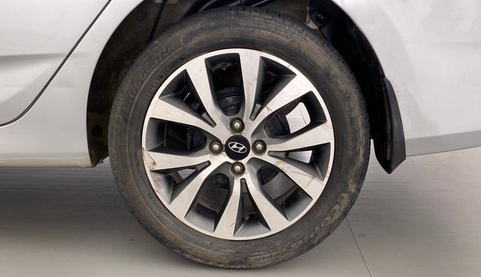2015 Hyundai Verna FLUIDIC 1.6 SX CRDI, Diesel, Manual, 93,836 km, Left Rear Wheel