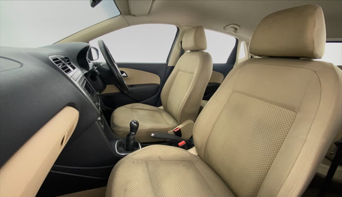 2015 Volkswagen Polo HIGHLINE1.5L DIESEL, Diesel, Manual, 90,513 km, Right Side Front Door Cabin