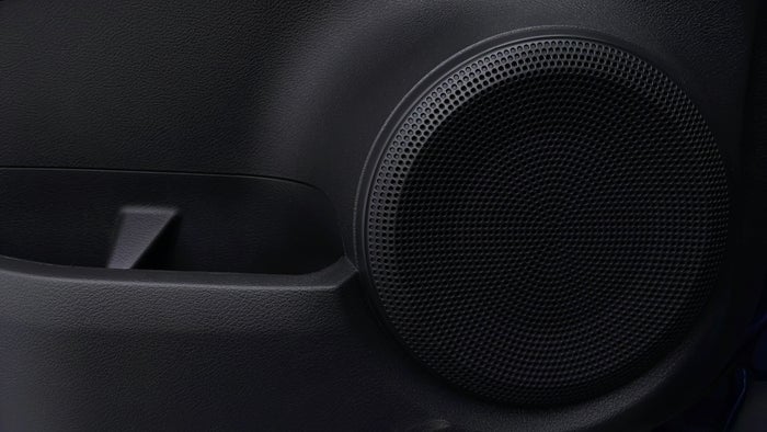 NISSAN KICKS-Speakers