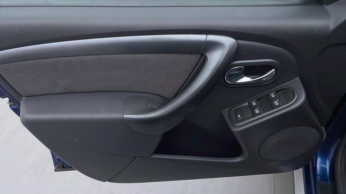 RENAULT DUSTER-Driver Side Door Panels Controls