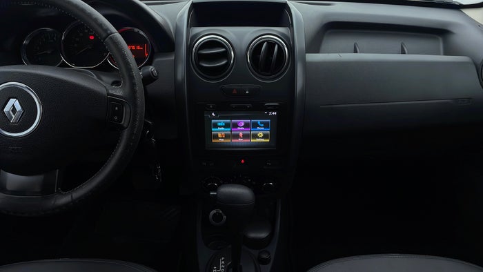 RENAULT DUSTER-Center Console