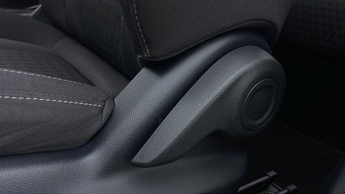 MG 5-Driver Side Adjustment Panel