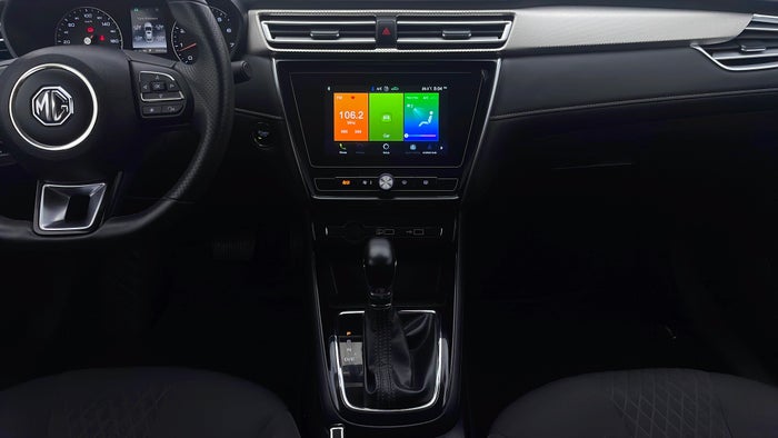 MG 5-Center Console