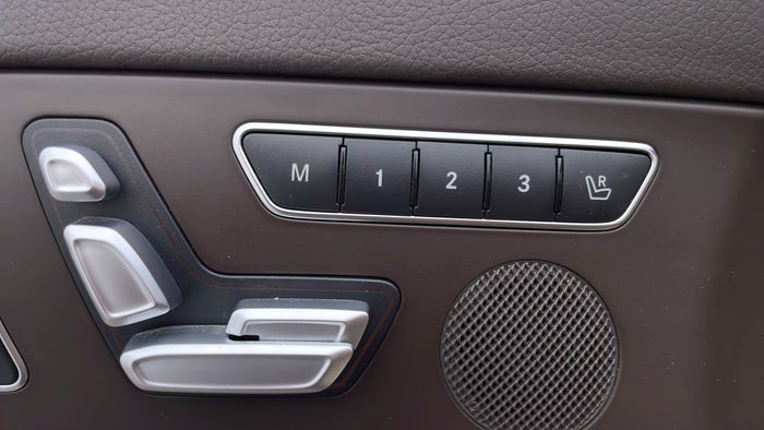 MERCEDES BENZ SL 400-Driver Side Adjustment Panel