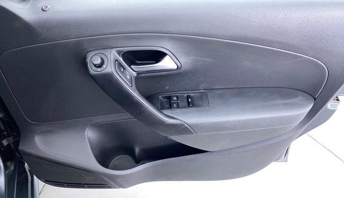 2019 Volkswagen Polo COMFORTLINE  CUP EDITION, Petrol, Manual, 36,925 km, Driver Side Door Panels Control