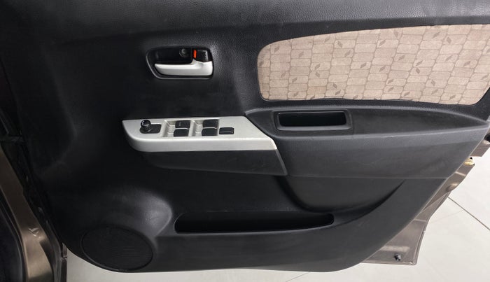 2015 Maruti Wagon R 1.0 VXI, Petrol, Manual, 74,082 km, Driver Side Door Panels Control