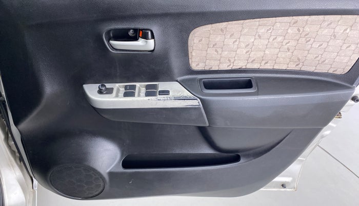 2016 Maruti Wagon R 1.0 VXI AMT, Petrol, Automatic, 55,421 km, Driver Side Door Panels Control