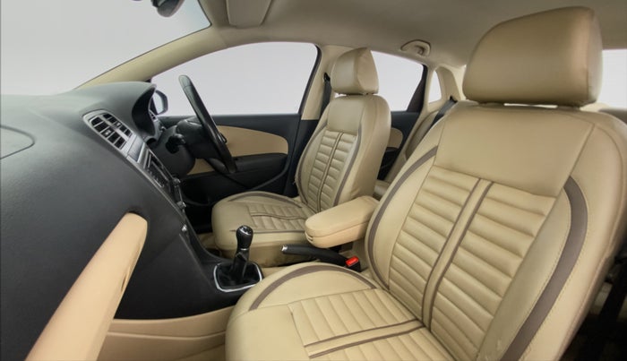 2017 Volkswagen Ameo HIGHLINE  PLUS 1.2, Petrol, Manual, 52,976 km, Right Side Front Door Cabin