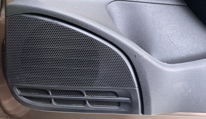 2017 Volkswagen Ameo HIGHLINE  PLUS 1.2, Petrol, Manual, 52,976 km, Speaker