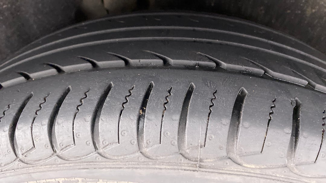 Right Rear Tyre Tread