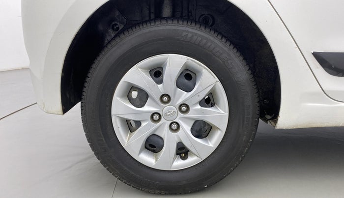 2017 Hyundai Elite i20 SPORTZ 1.2, CNG, Manual, 60,357 km, Right Rear Wheel