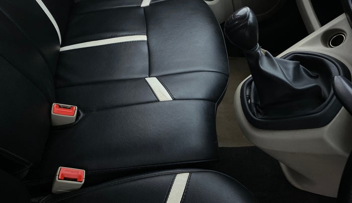 2016 Datsun Go T, Petrol, Manual, 68,790 km, Gear Lever
