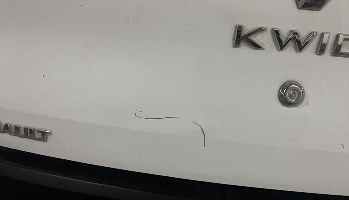2016 Renault Kwid RXT, Petrol, Manual, 30,749 km, Dicky (Boot door) - Minor scratches
