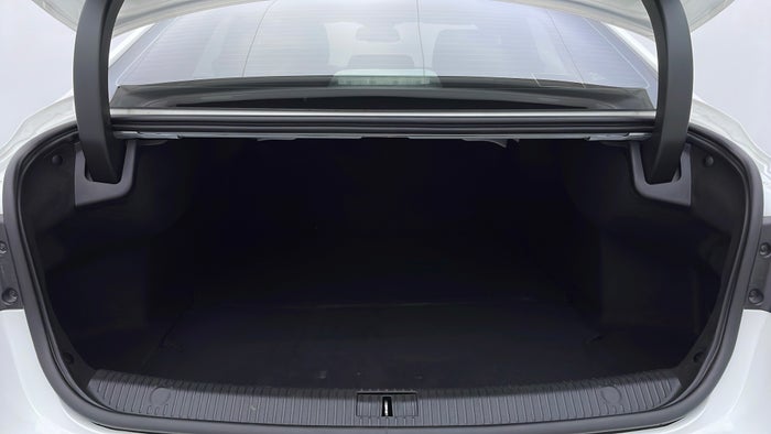 RENAULT TALISMAN-Boot Inside View