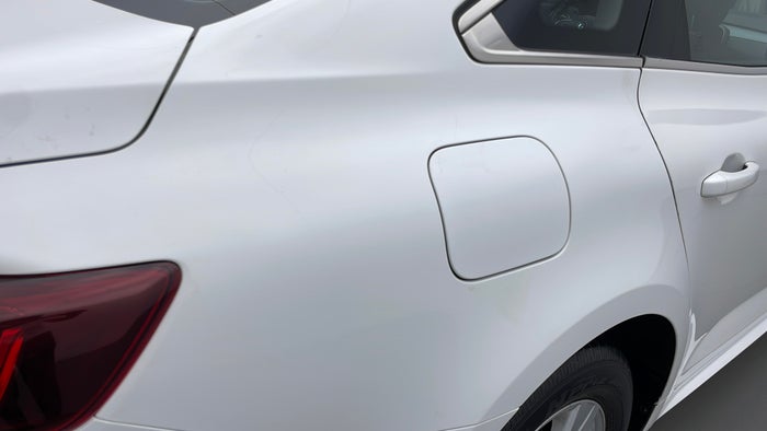 RENAULT TALISMAN-Quarter Panel RHS Dent