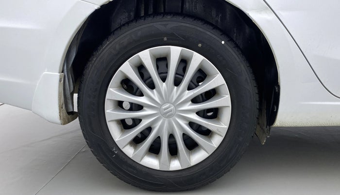 2016 Maruti Ciaz VXI PLUS, CNG, Manual, 65,333 km, Right Rear Wheel