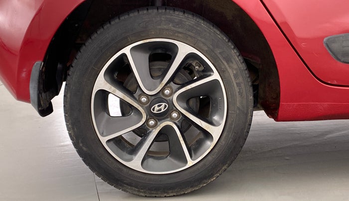 2017 Hyundai Grand i10 ASTA 1.2 KAPPA VTVT, Petrol, Manual, 49,965 km, Right Rear Wheel