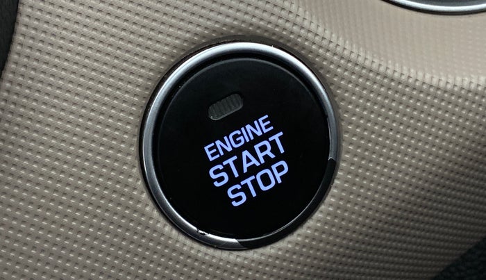 2017 Hyundai Grand i10 ASTA 1.2 KAPPA VTVT, Petrol, Manual, 49,965 km, Keyless Start/ Stop Button