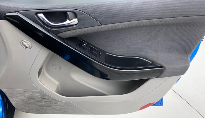 2019 Tata NEXON XZA + 1.2 PETROL A/T, Petrol, Automatic, 11,370 km, Driver Side Door Panels Control