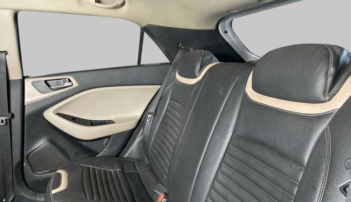 2017 Hyundai Elite i20 Magna Executive 1.2, Petrol, Manual, 45,553 km, Right Side Rear Door Cabin