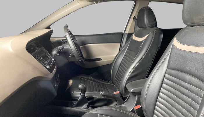 2017 Hyundai Elite i20 Magna Executive 1.2, Petrol, Manual, 45,553 km, Right Side Front Door Cabin
